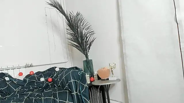 Hotrrrrrrgirl live cam on StripChat