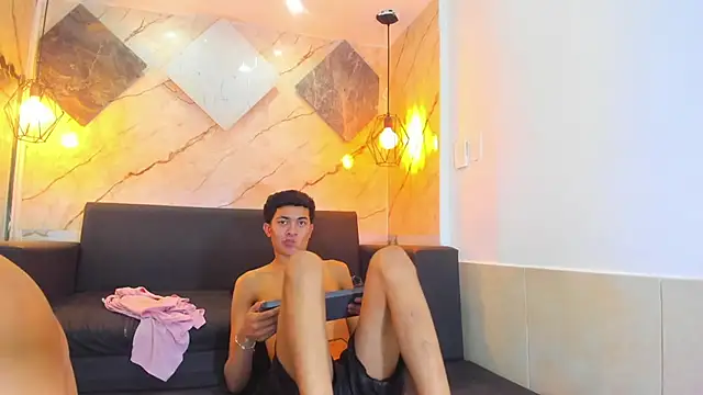 Yeff_26 live cam on StripChat