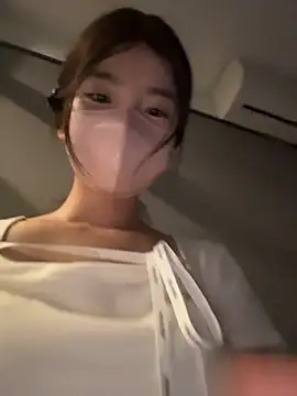 gougou13 live sex cam