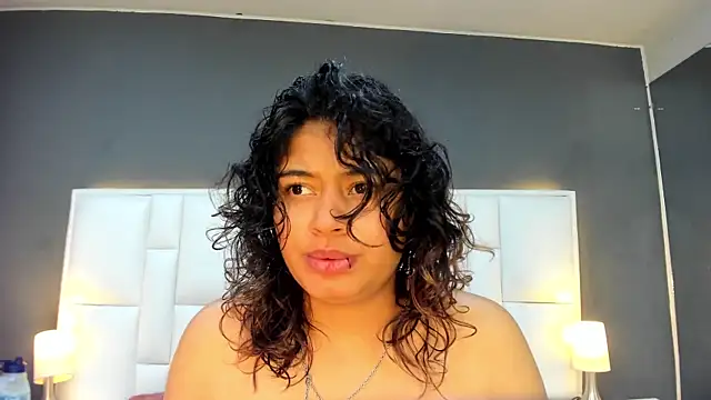 yeral2017 live cam on StripChat
