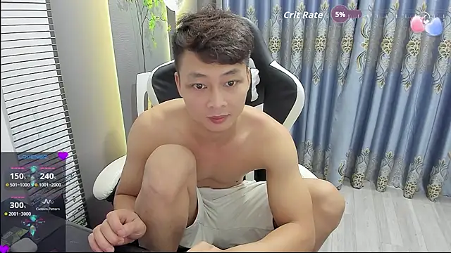 Naughty___asian live cam on StripChat