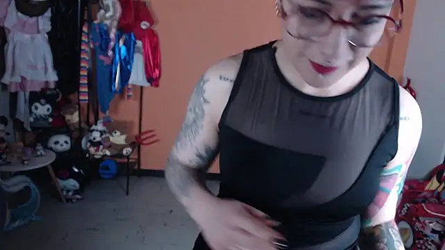 MissMiia2 live cam on StripChat