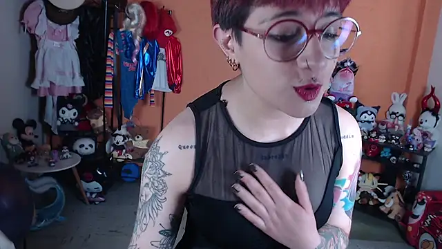 MissMiia2 live cam on StripChat