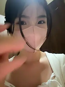 gougou13 live sex cam