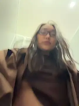 trytomakememoam webcam
