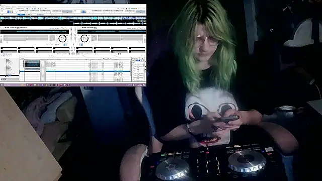 Green_angel live cam on StripChat