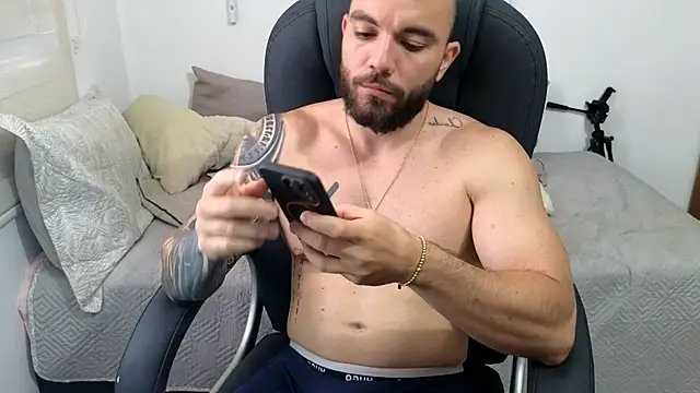 Isaac_Carter webcam