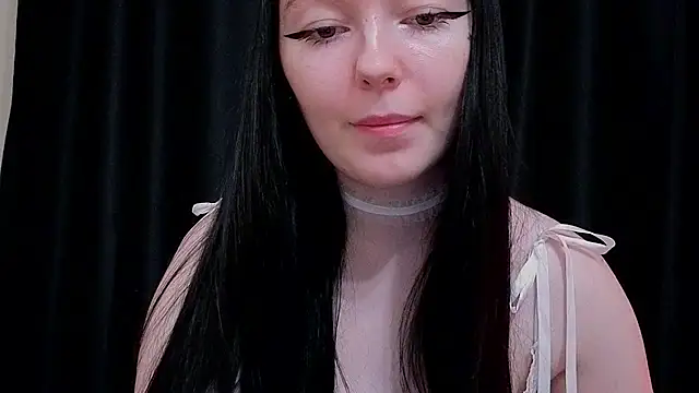 Naomi_Lanee live cam on StripChat