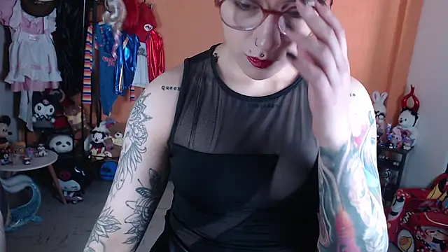 MissMiia2 live cam on StripChat