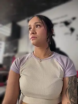Isabella-Teen webcam