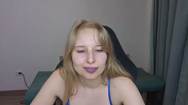 Jessy_Ginger live cam on StripChat