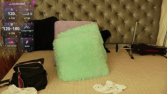 katt_eyes__ webcam