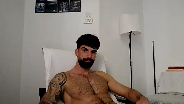 Verycutex live cam on StripChat