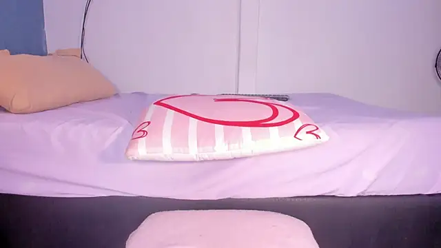 swt_kahia live cam on StripChat