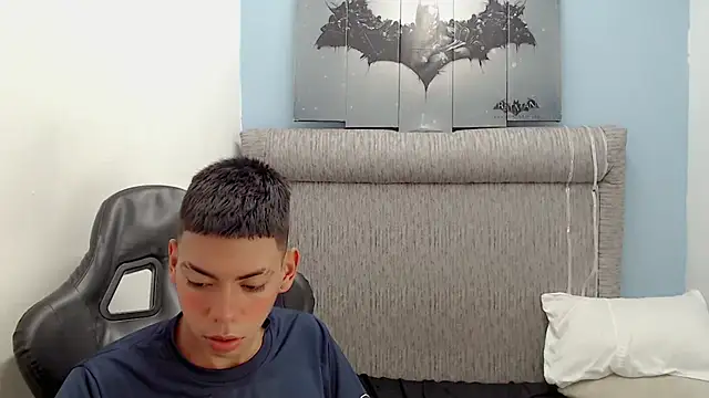 liarr_ (M twink) - naked