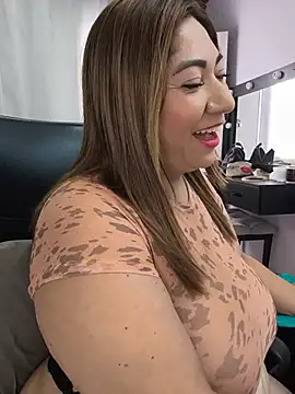 kendra_fire (F milf) - fuck my big tits