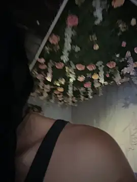 Sasha-firee live cam on StripChat