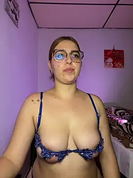 CoraVibes webcam