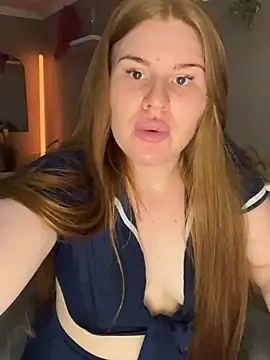 RedFoxQueen live cam on StripChat