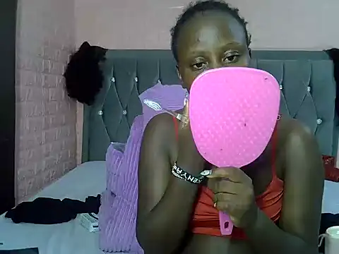 Happybree_ webcam