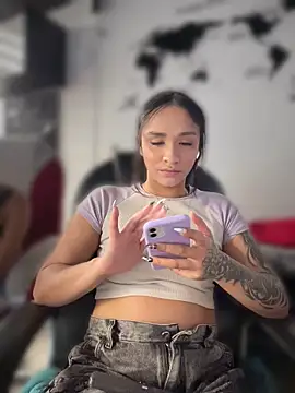 Isabella-Teen webcam