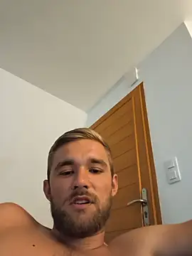 Benjamiinlt's live cam