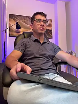 Tommas_Jhonson webcam