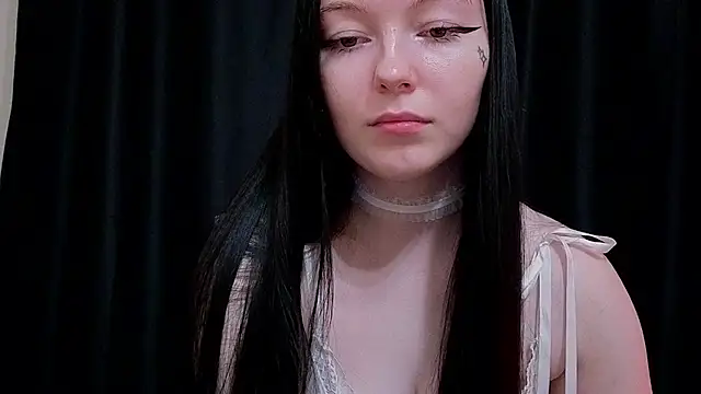 Naomi_Lanee live cam on StripChat