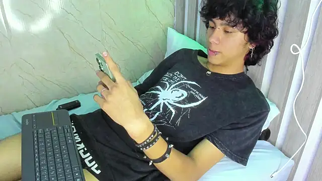 sckrapper (M twink) - Firts cummm (〃´～｀〃)♡~
