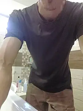 nakedfanboy (Ask my age) - I jerking off hard. Jól kiverem.
