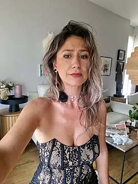 celynaross (Ask my age) - Ride dildo