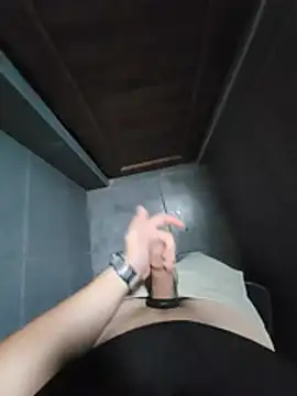 Holy_hellboy webcam