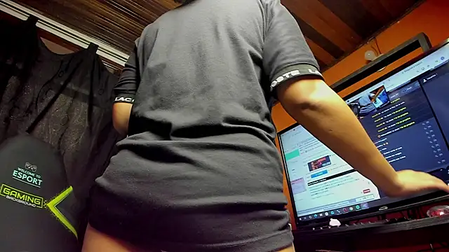 Paulina07_ live cam on StripChat