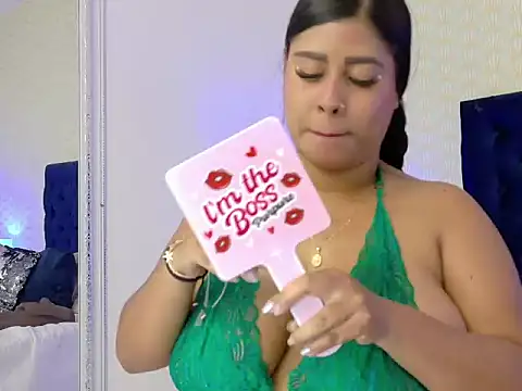 KarinaOficiaLL_ live cam on StripChat