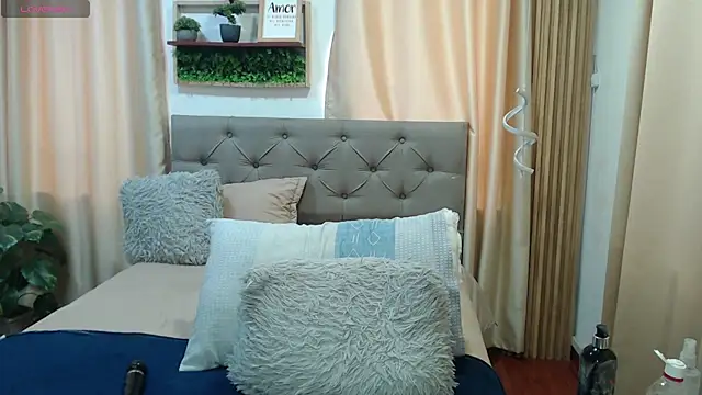 sasi_luna live cam