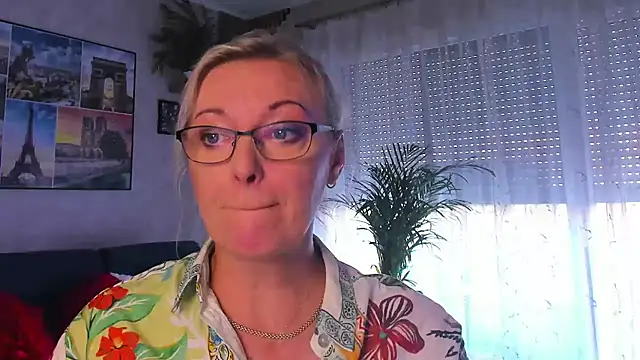 vanessa_chat live cam on StripChat