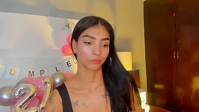 LauraAristizabal webcam