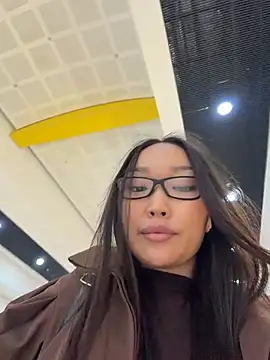 trytomakememoam live cam on StripChat