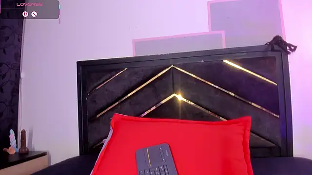 april_jones05