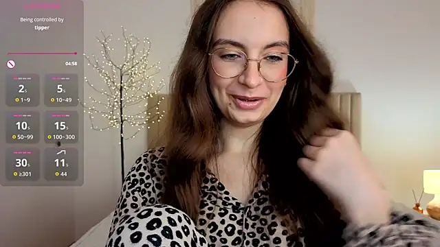 Real_cutie1 live cam on StripChat