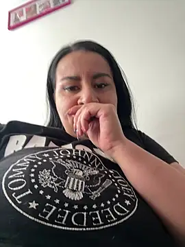 Abril_Luv webcam