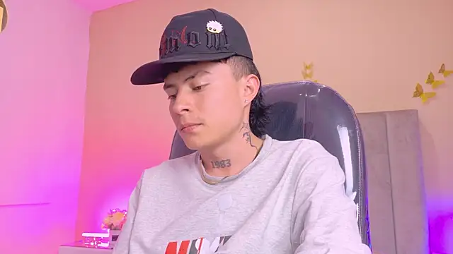 Nascary_Fox webcam