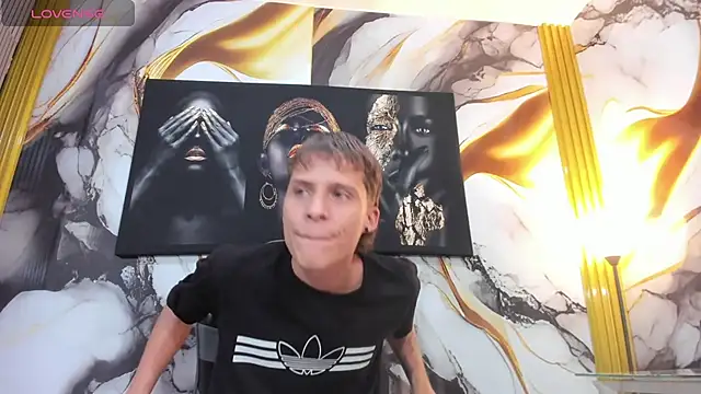 mono_blonde webcam