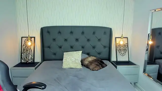 JULIETABONET live cam on StripChat