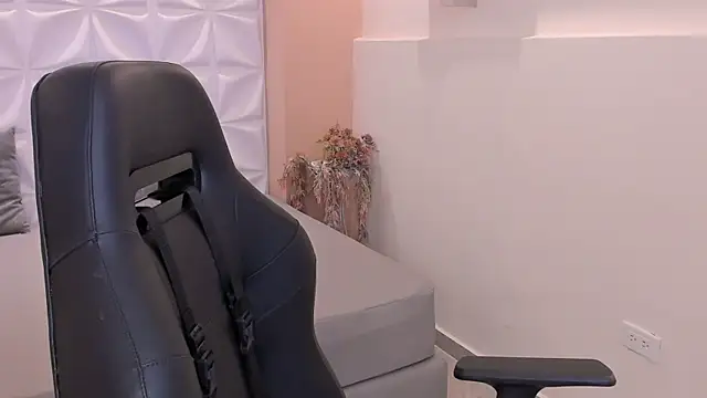 DakotaRussell_ webcam