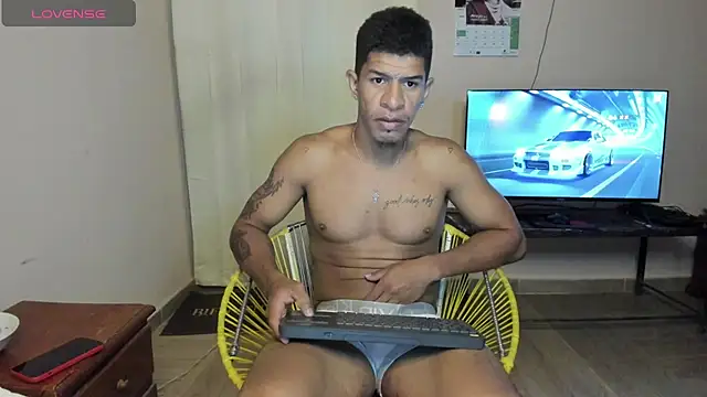 antonio_aguilarx webcam