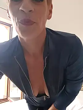 KittyDesiree webcam