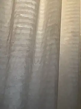MiaBlonde1 live cam on StripChat