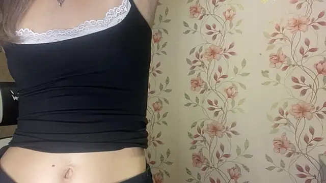WhitePowerGirl webcam