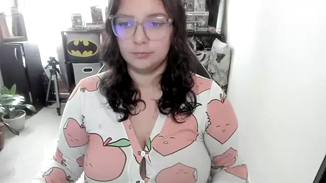 aika-dreams live cam on StripChat